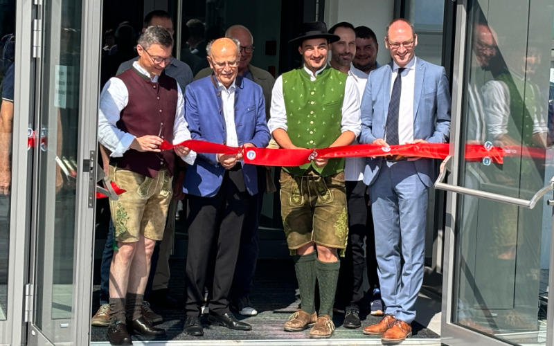 Einweihung der Heinrich-Loder-Halle