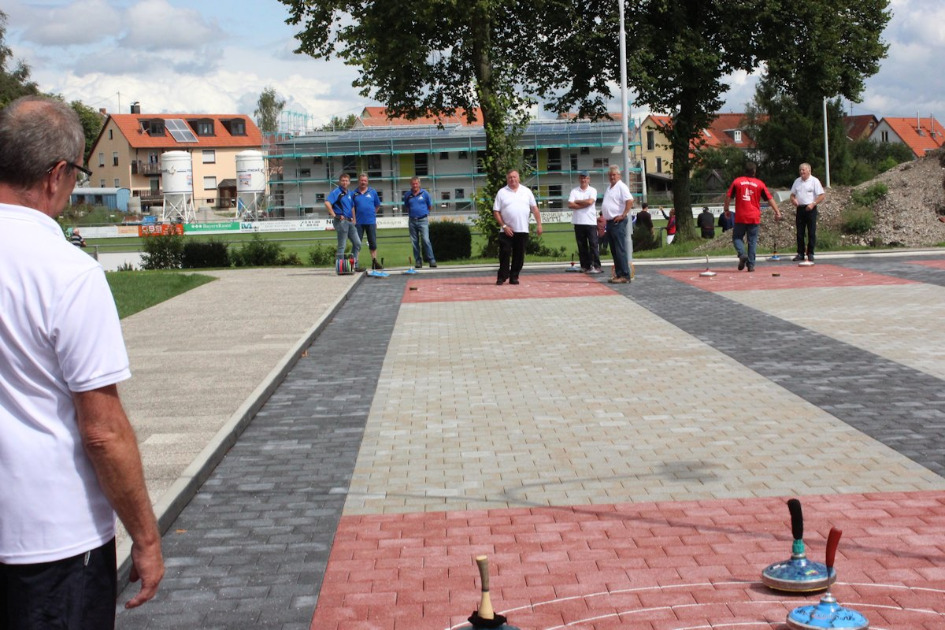 EINWEIHUNG 2017: Turnier der Stockschützen auf den neuen Bahnen