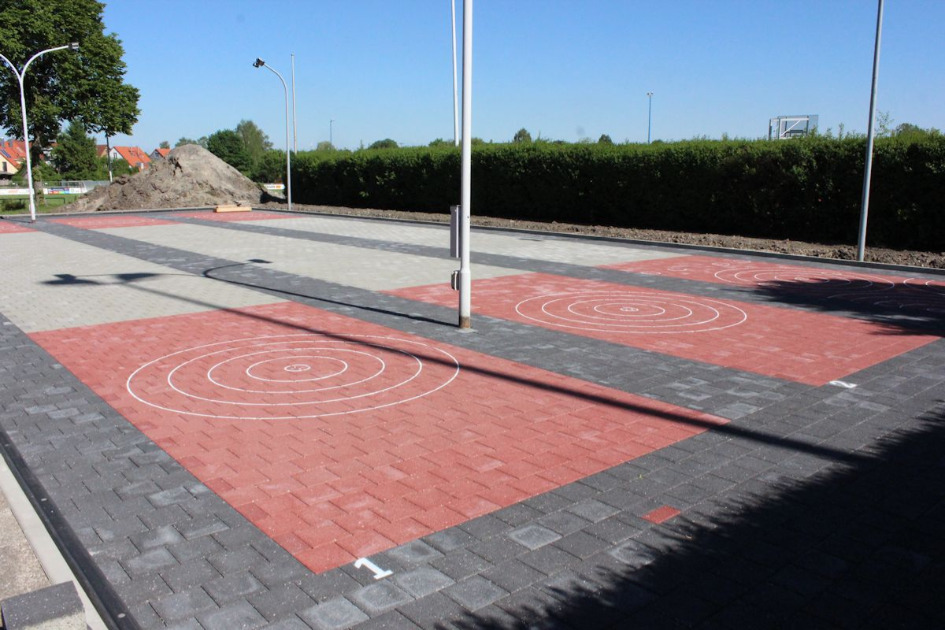 NEUE STOCKBAHNEN: mit großem Arbeitseinsatz komplett neu gebaut