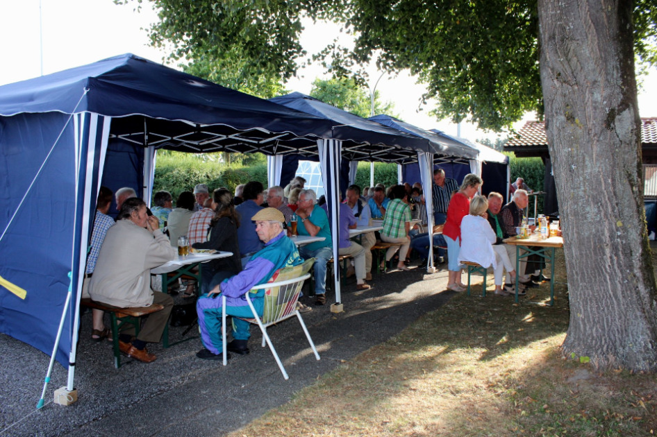 Prächtig amüsiert - das Grillfest 2015 der Stockschützen