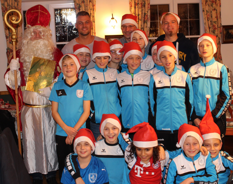 D-Jugend feiert Abschluss eines sehr erfolgreichen Sportjahres!